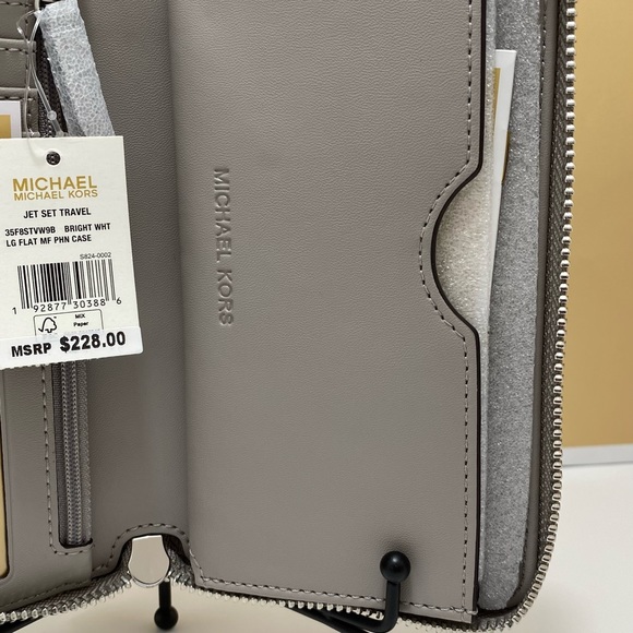 Michael kors wallet - Picture 9 of 10